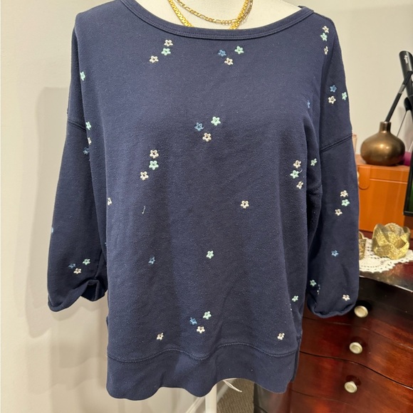 GAP Tops - GAP BLUE SWEATSHIRT